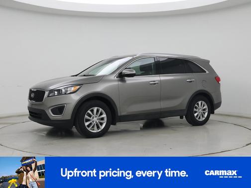 Silver 2017 Kia Sorento LX