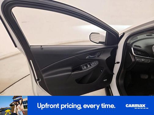 White 2017 Chevrolet Volt Premier