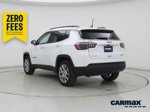 White 2022 Jeep Compass Latitude Lux