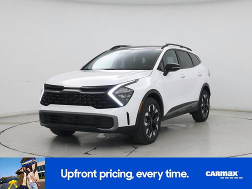 White 2023 Kia Sportage X-Line