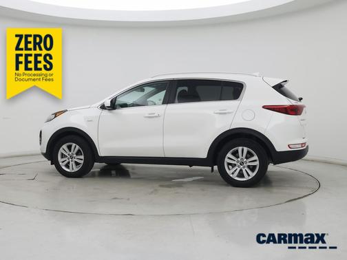 White 2019 Kia Sportage LX