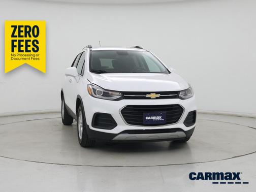 White 2017 Chevrolet Trax LT