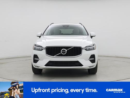 2022 Volvo XC60 B5 Momentum