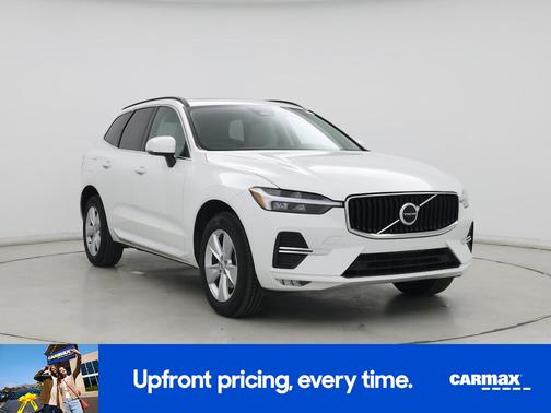 2022 Volvo XC60 B5 Momentum