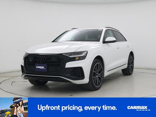 2023 Audi Q8 Premium Plus