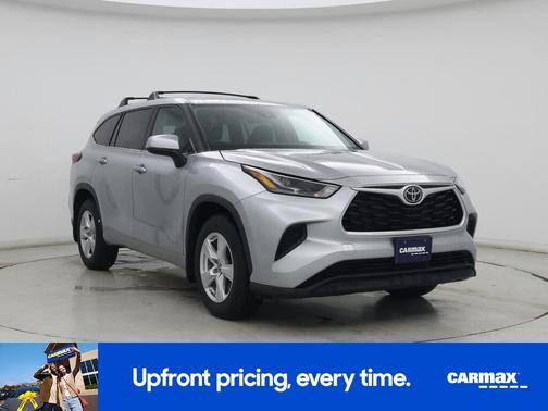 Silver 2022 Toyota Highlander L