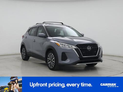 Gray 2022 Nissan Kicks SV