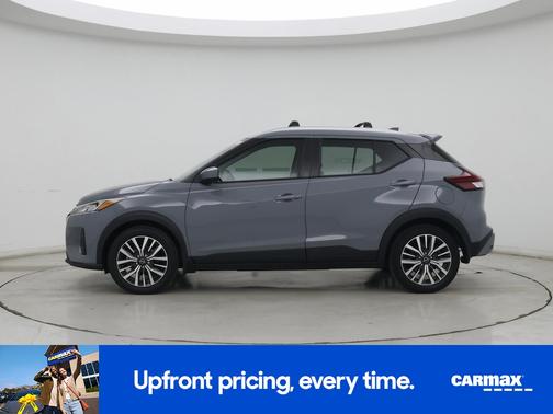 Gray 2022 Nissan Kicks SV