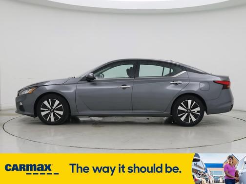 2022 Nissan Altima SV