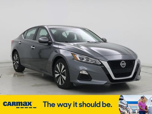 2022 Nissan Altima SV