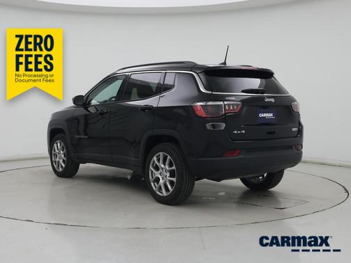 Black 2022 Jeep Compass Latitude Lux