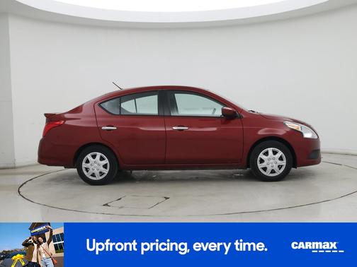 2016 Nissan Versa SV