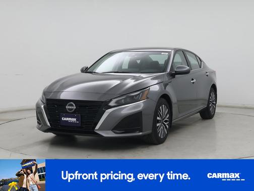 Gray 2023 Nissan Altima SV
