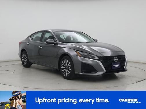 Gray 2023 Nissan Altima SV