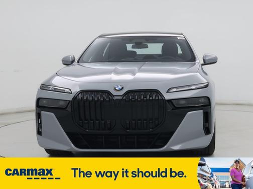 2023 BMW 740 I