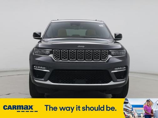 2022 Jeep Grand Cherokee Summit