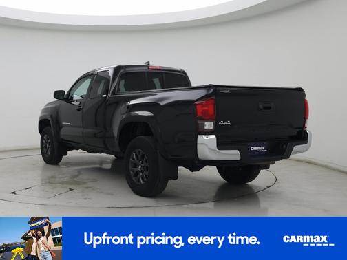 Black 2022 Toyota Tacoma SR5