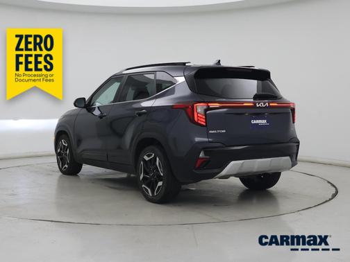 Gray 2024 Kia Seltos SX