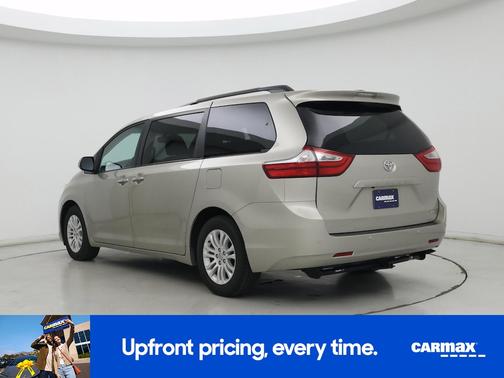2017 Toyota Sienna XLE