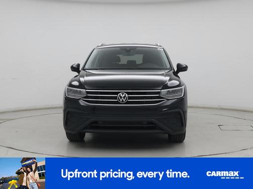 Black 2023 Volkswagen Tiguan SE