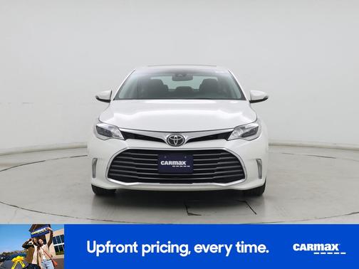 White 2018 Toyota Avalon XLE Premium