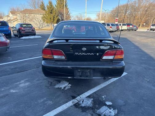 1999 Nissan Maxima GLE
