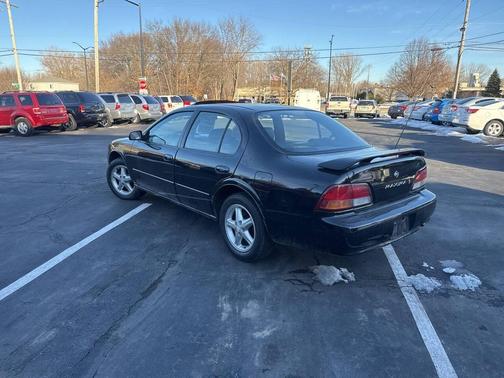 1999 Nissan Maxima GLE