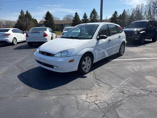Cloud 9 White Clearcoat 2002 Ford Focus ZX5
