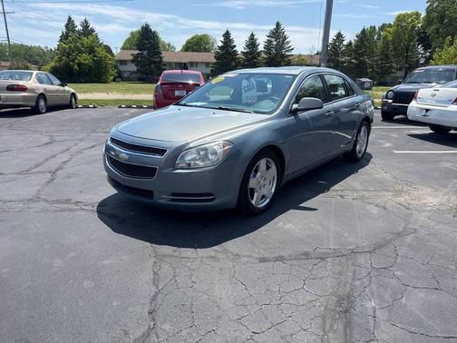 Gray 2009 Chevrolet Malibu LT