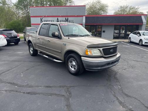 Tan 2002 Ford F-150 Lariat SuperCrew
