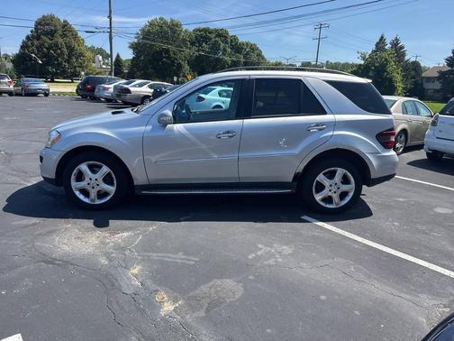 Silver 2008 Mercedes-Benz M-Class 4MATIC