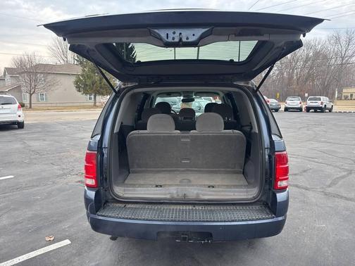 2004 Ford Explorer XLT