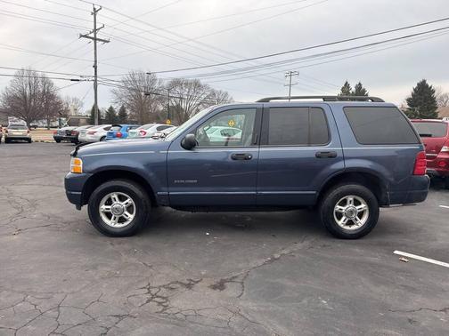 2004 Ford Explorer XLT