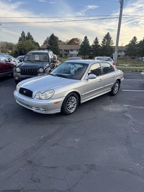 2004 Hyundai SONATA Base