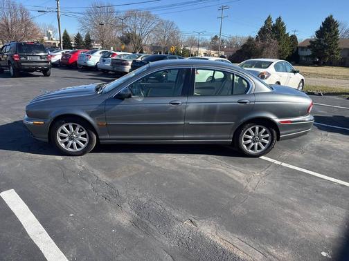 2003 Jaguar X-Type 2.5 AWD 4dr Sedan