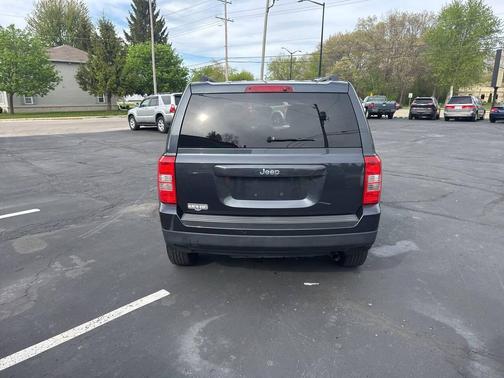 Maximum Steel Metallic Clearcoat 2014 Jeep Patriot Sport