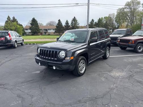 Maximum Steel Metallic Clearcoat 2014 Jeep Patriot Sport