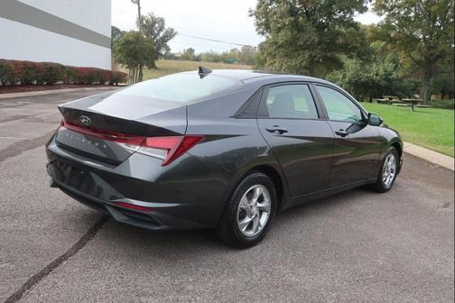 2021 Hyundai ELANTRA SE