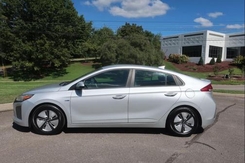 2018 Hyundai IONIQ Hybrid Blue