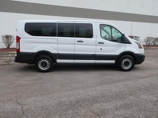 2017 Ford Transit-150 XL