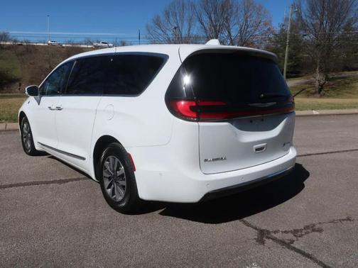 2022 Chrysler Pacifica Hybrid Limited