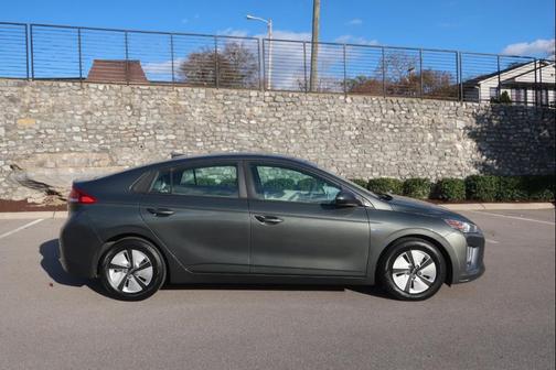 2020 Hyundai IONIQ Hybrid Blue
