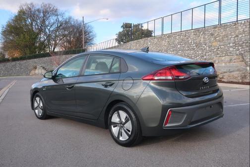 2020 Hyundai IONIQ Hybrid Blue