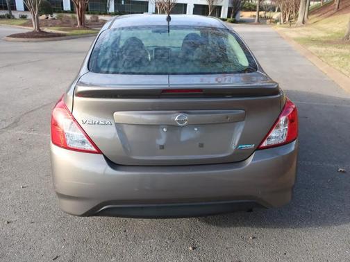 2016 Nissan Versa 1.6 S+