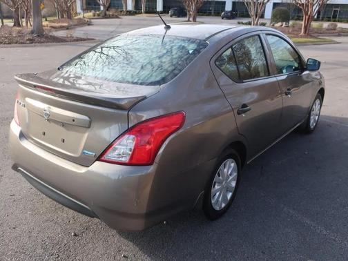 2016 Nissan Versa 1.6 S+