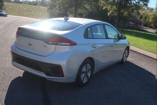2018 Hyundai IONIQ Hybrid Blue