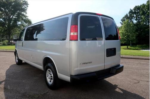 2015 Chevrolet Express 3500 LS
