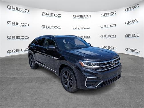2022 Volkswagen Atlas Cross Sport 2.0T SEL R-LINE