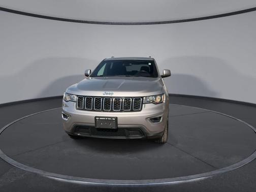 Billet Silver Metallic Clearcoat 2018 Jeep Grand Cherokee Laredo E