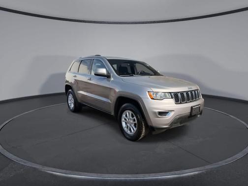 Billet Silver Metallic Clearcoat 2018 Jeep Grand Cherokee Laredo E
